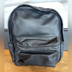 Universal Thread black backpack
